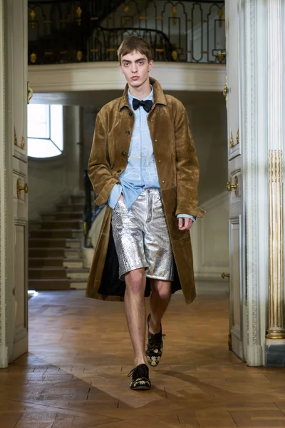 Look 34